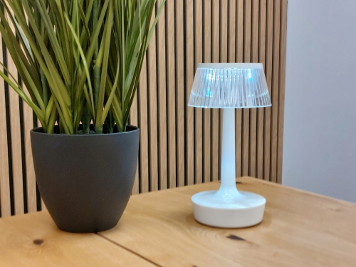 ELEGANCKA-LAMPA-LED-LAMPKA-STOLOWA-NOCNA-BIURKOWA-USB-BEZPRZEWODOWA-Kolekcja-Touch-Lamp (1).jpg