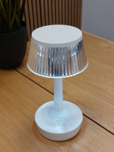 ELEGANCKA-LAMPA-LED-LAMPKA-STOLOWA-NOCNA-BIURKOWA-USB-BEZPRZEWODOWA-Dlugosc-wysokosc-23-cm.jpg
