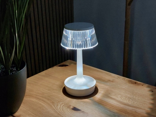 ELEGANCKA-LAMPA-LED-LAMPKA-STOLOWA-NOCNA-BIURKOWA-USB-BEZPRZEWODOWA-Kod-producenta-Elegancka-lampa-LED-na-biurko-stol-23cm (2).jpg