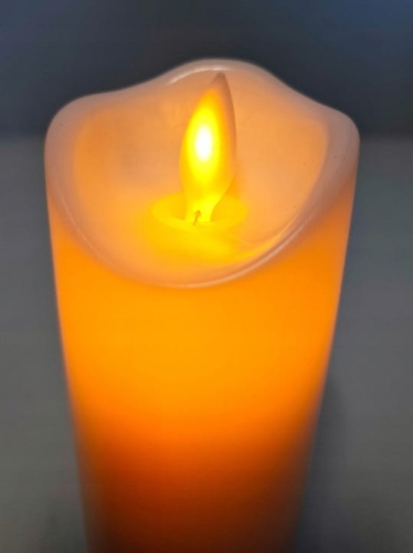 SWIECZKA-LED-WKLAD-DO-ZNICZA-ZNICZY-RUCHOMY-PLOMIEN-NA-BATERIE-SWIECA-15cm-Rodzaj-led.jpg