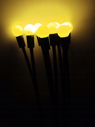 LAMPA-SOLARNA-KULKI-10-LED-WBIJANE-LAMPKI-73CM-CZUJNIK-KULECZKI-DRZEWKO-Stan-opakowania-oryginalne.jpg