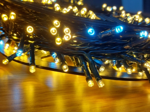LAMPKI-CHOINKOWE-500-LED-SZPULA-CIEPLY-BIALY-FLASH-ZIMNY-BIALY-CHOINKA-Liczba-lampek-301-500.jpg