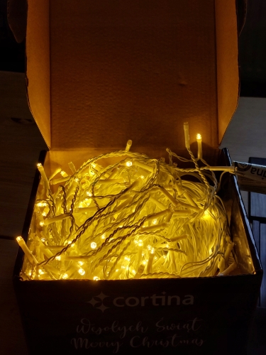 LAMPKI-CHOINKOWE-SOPLE-300-LED-ZEWNETRZNE-SOPLE-CIEPLY-BIALY-PROGRAMATOR-Liczba-lampek-201-300.jpg