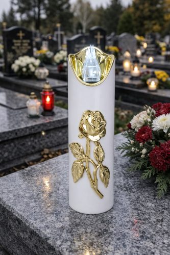 biała świeczka z złota różą oraz złotymi detalami, płomień biały. Wysokość : 17,5 cm średnica 5 cm. Wkład położony na kamiennej granitowej płycie