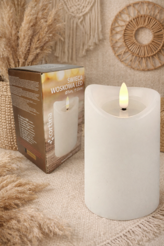 Świeca biała woskowa LED na baterie gładka wysokość 10 cm średnica 7 cm