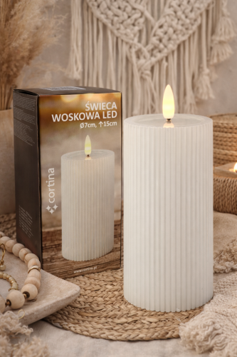 Świeca woskowa biała LED na baterie karbowana wysokość 15 cm średnica 7 cm